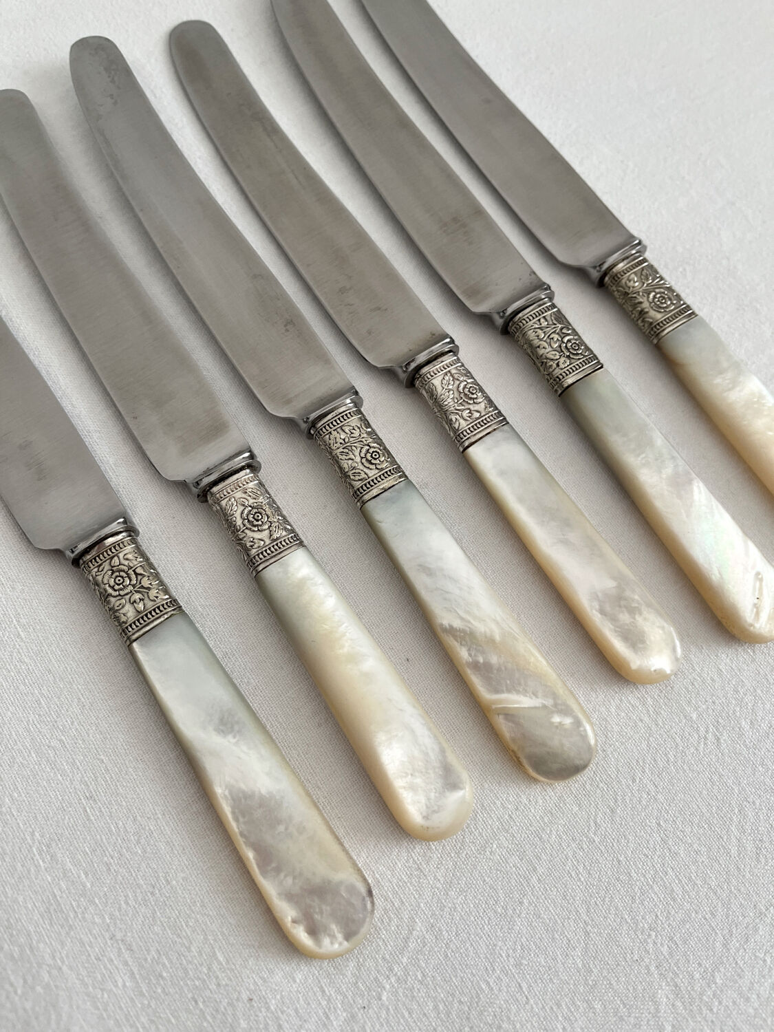 6 antique mother-of-pearl and silver-plated metal knives
