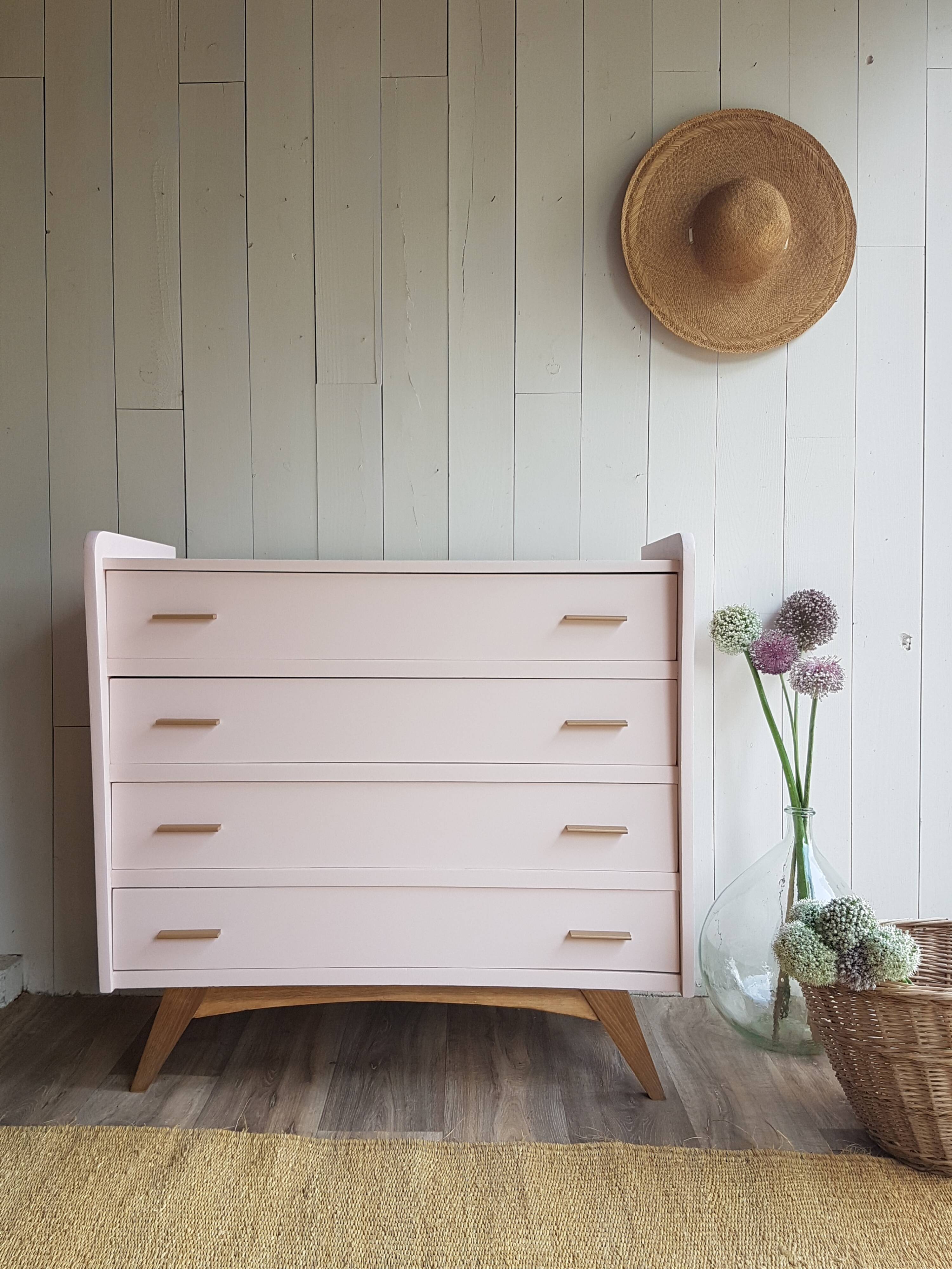 Commode vintage grand format rénovée