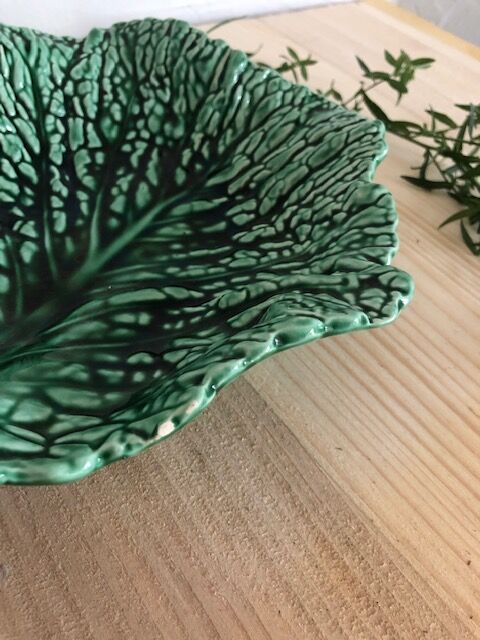 Cup slurry cabbage leaf