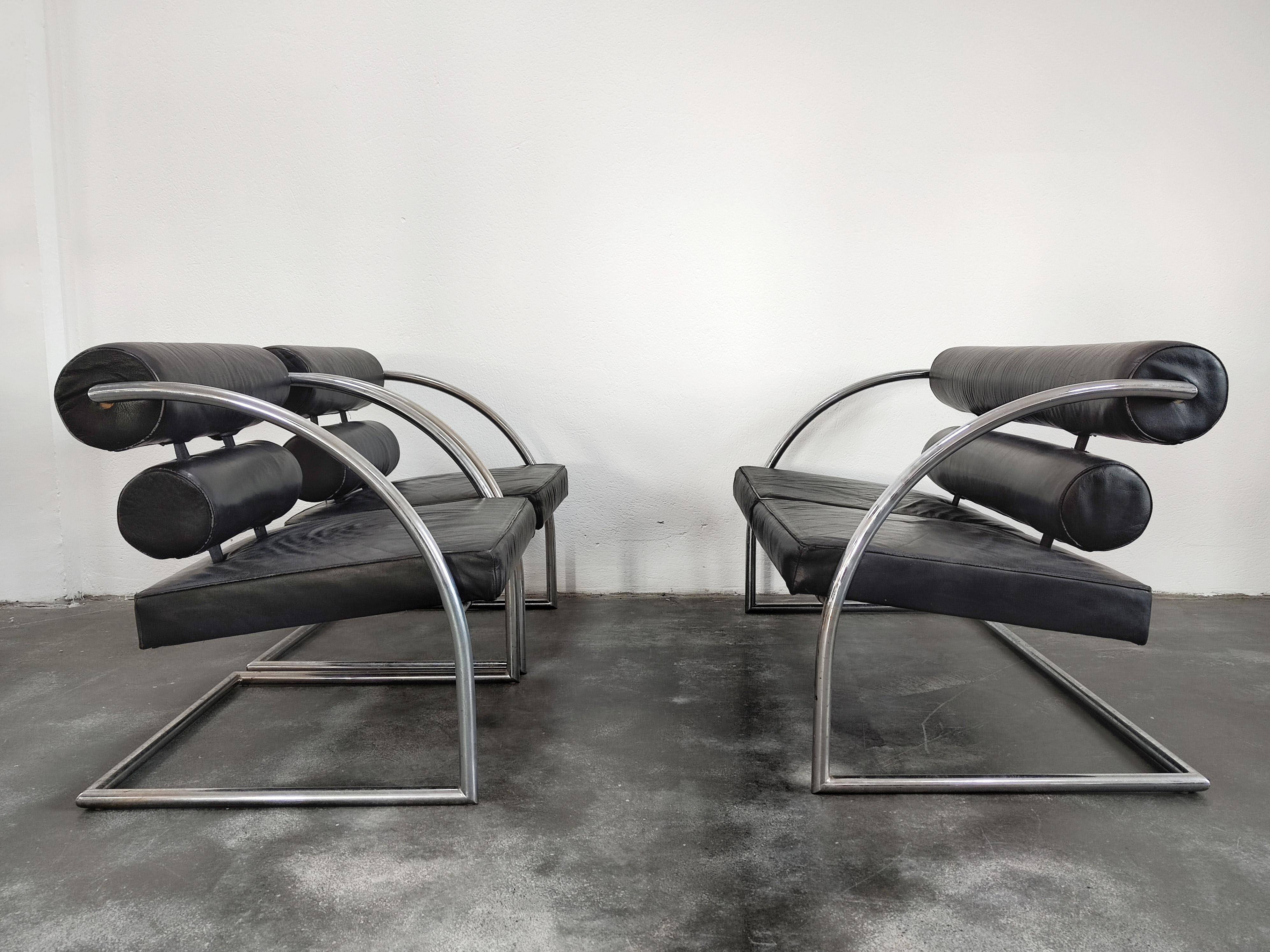 Canapé deux places cuir style Bauhaus Suisse 1970s