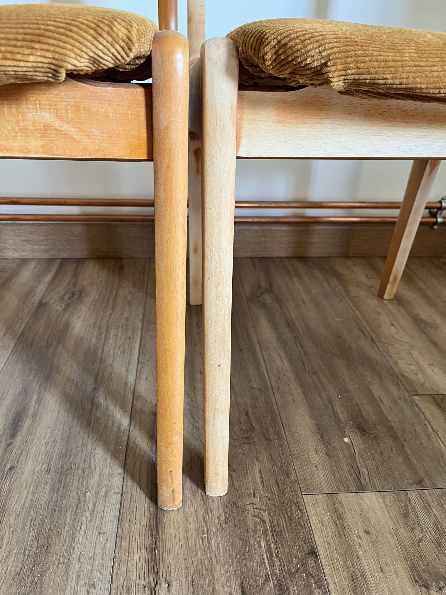 Set of 4 ribbed fabric chairs