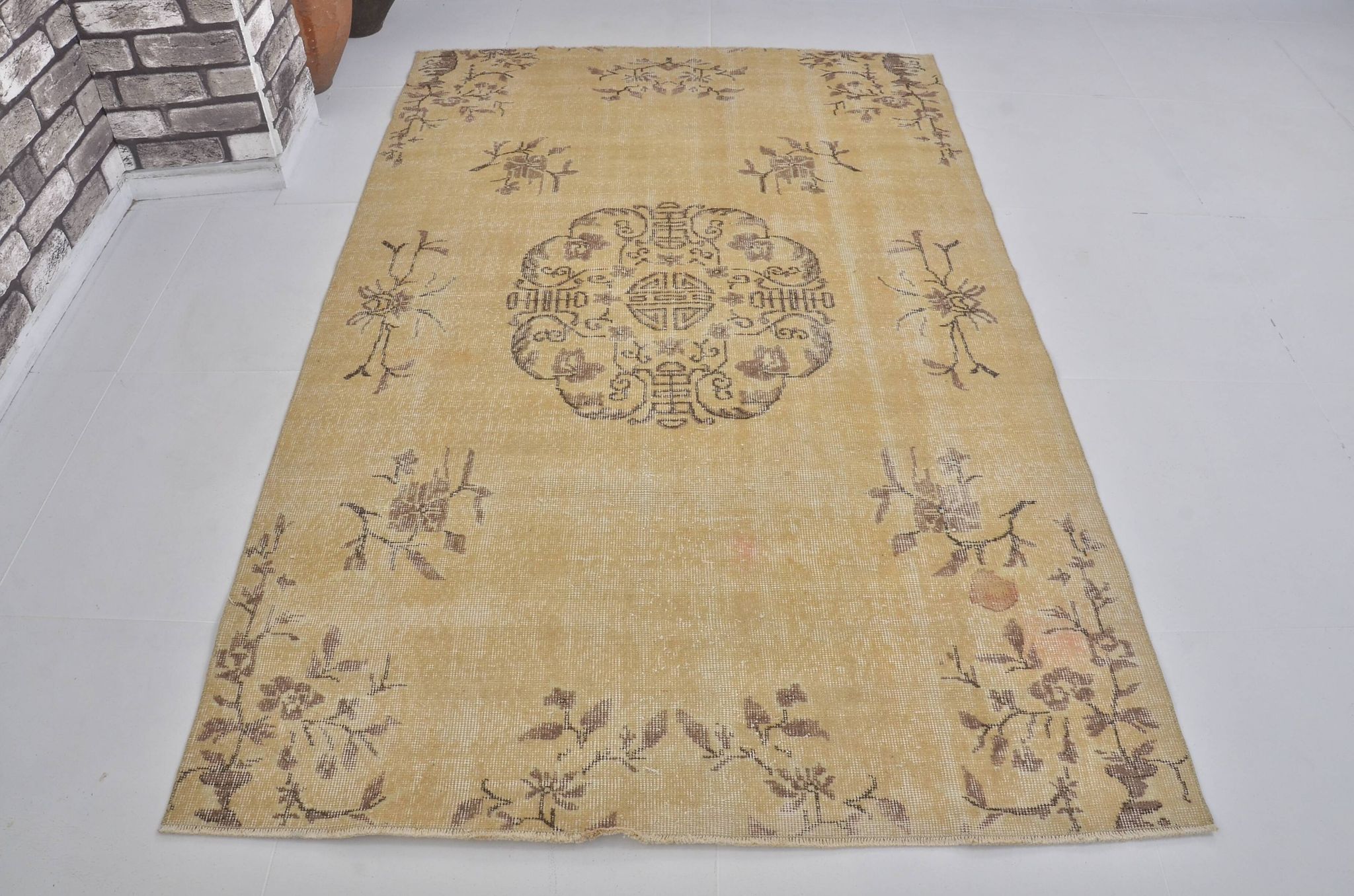 Tapis vintage Oushak neutre sku1833