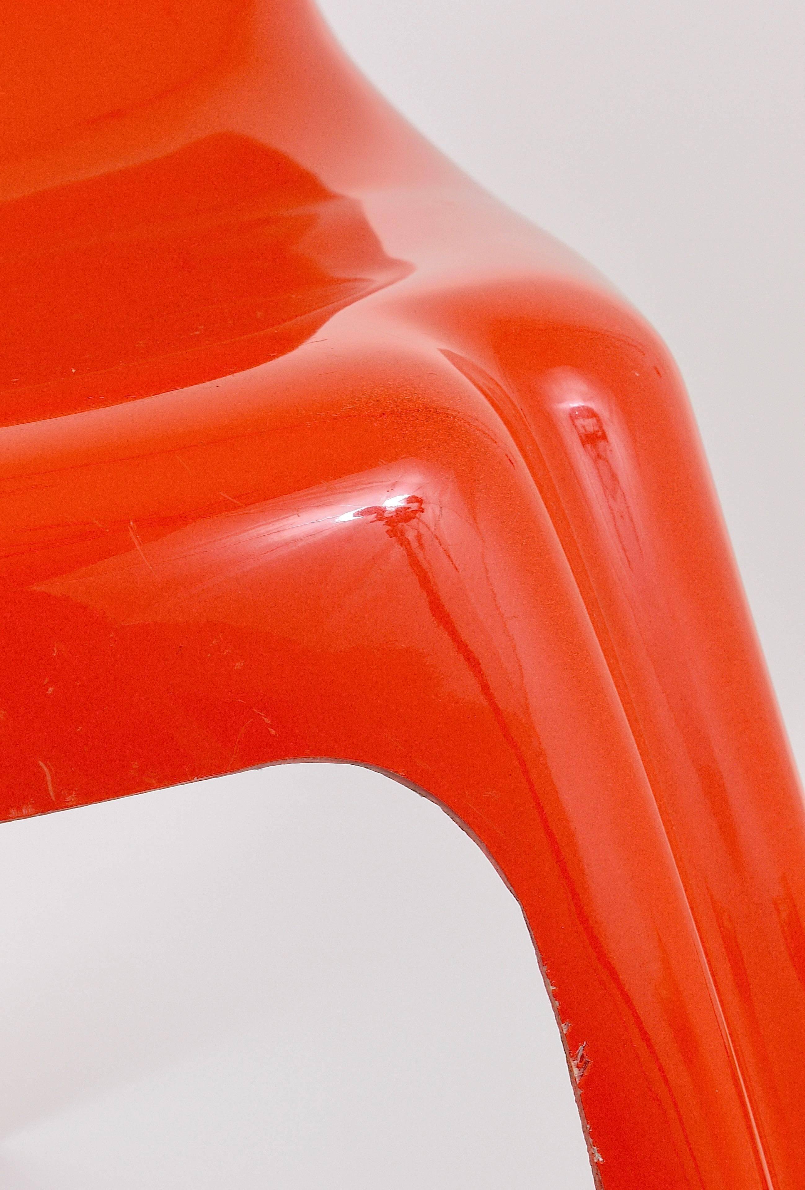 Chaise Patrick Gingembre Ginger Orange en Fibre de Verre Ginger, Paulus, France, années 1970