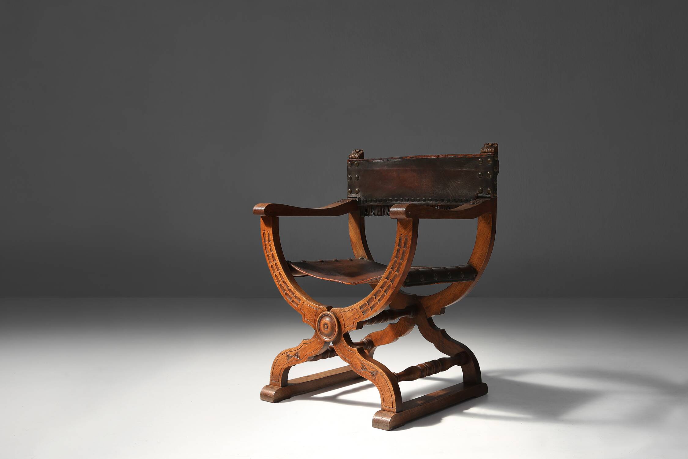 Fauteuil trône néo Renaissance 1890