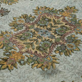 Tapis vert turc sculpté tissé à la main des années 1970 183 cm x 302 cm