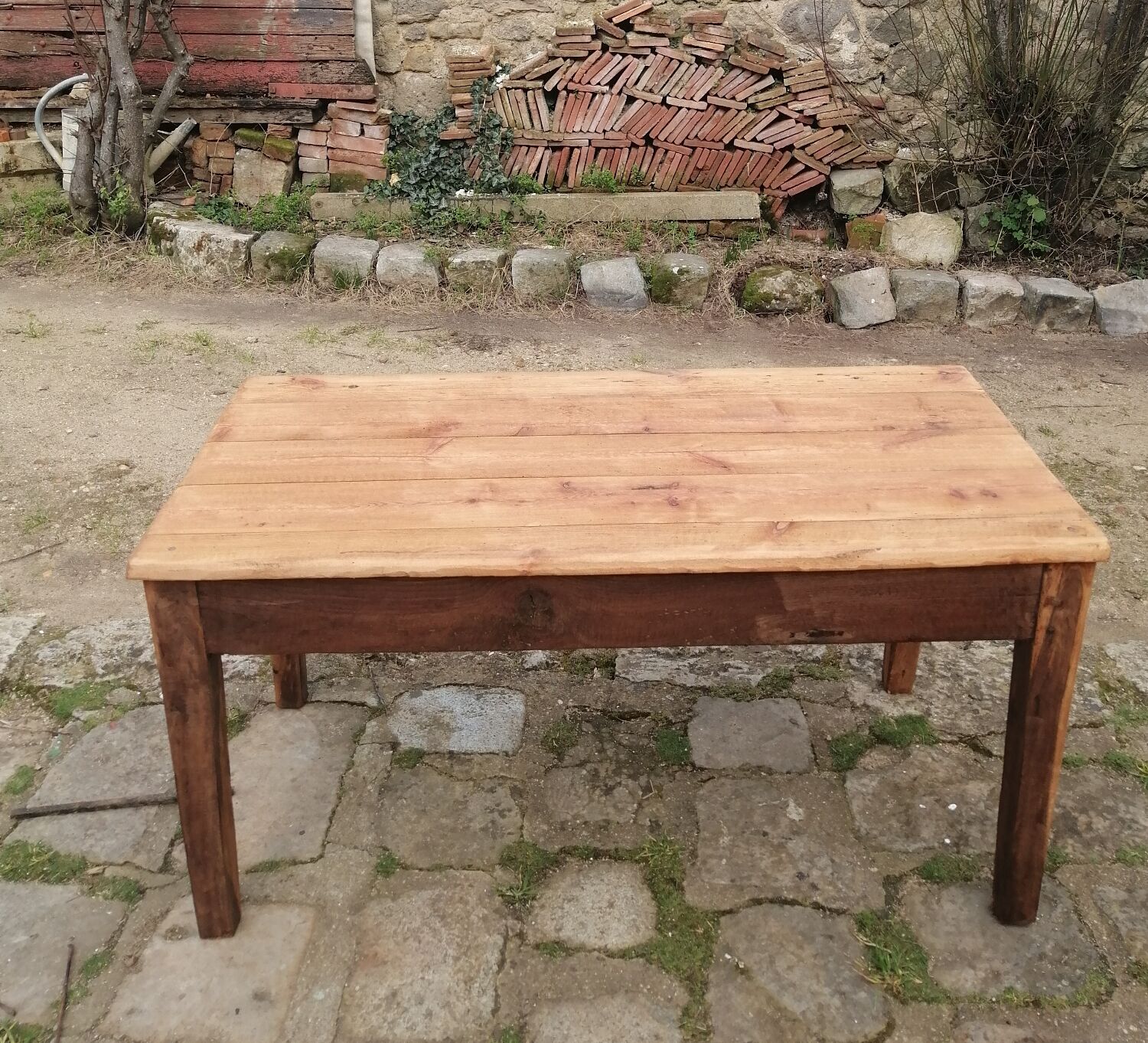 Table de ferme basse