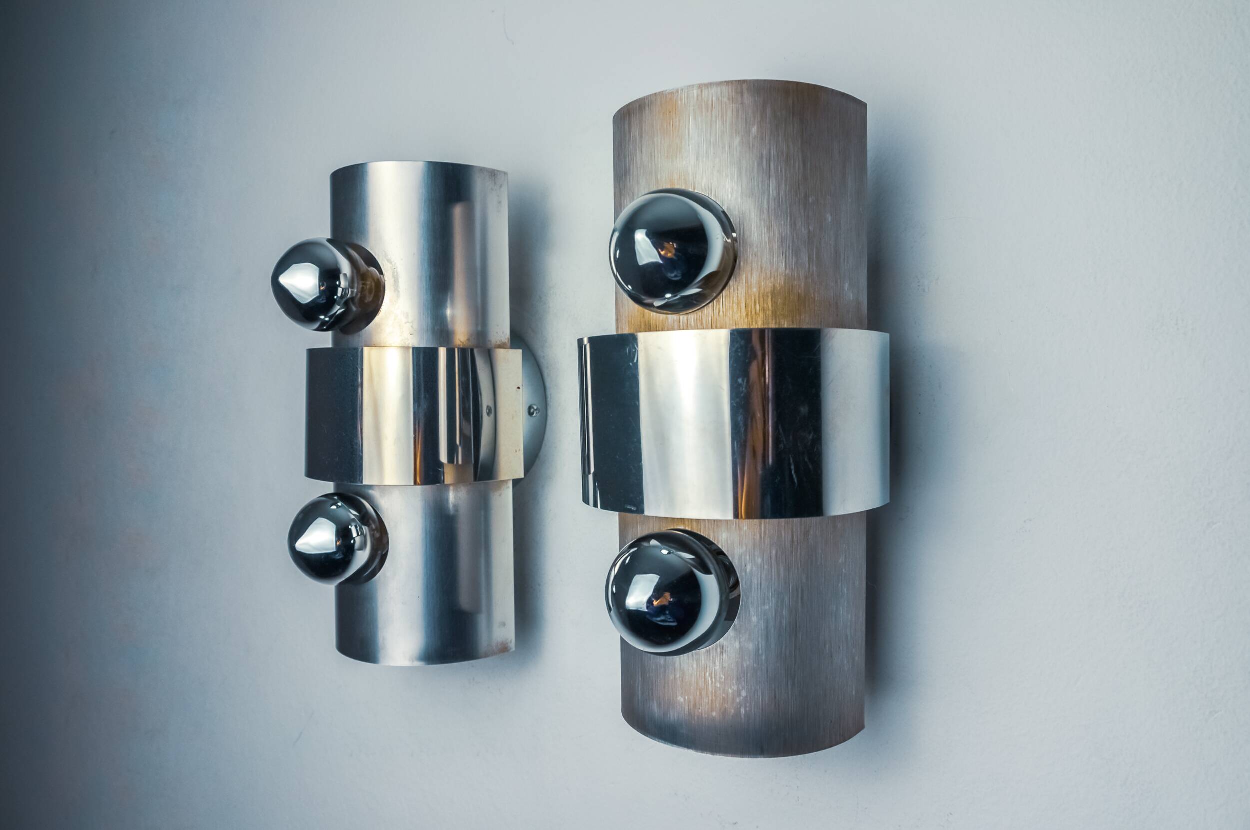 Pair of space age 2-light wall lights, chromed metal, Italy, 1970