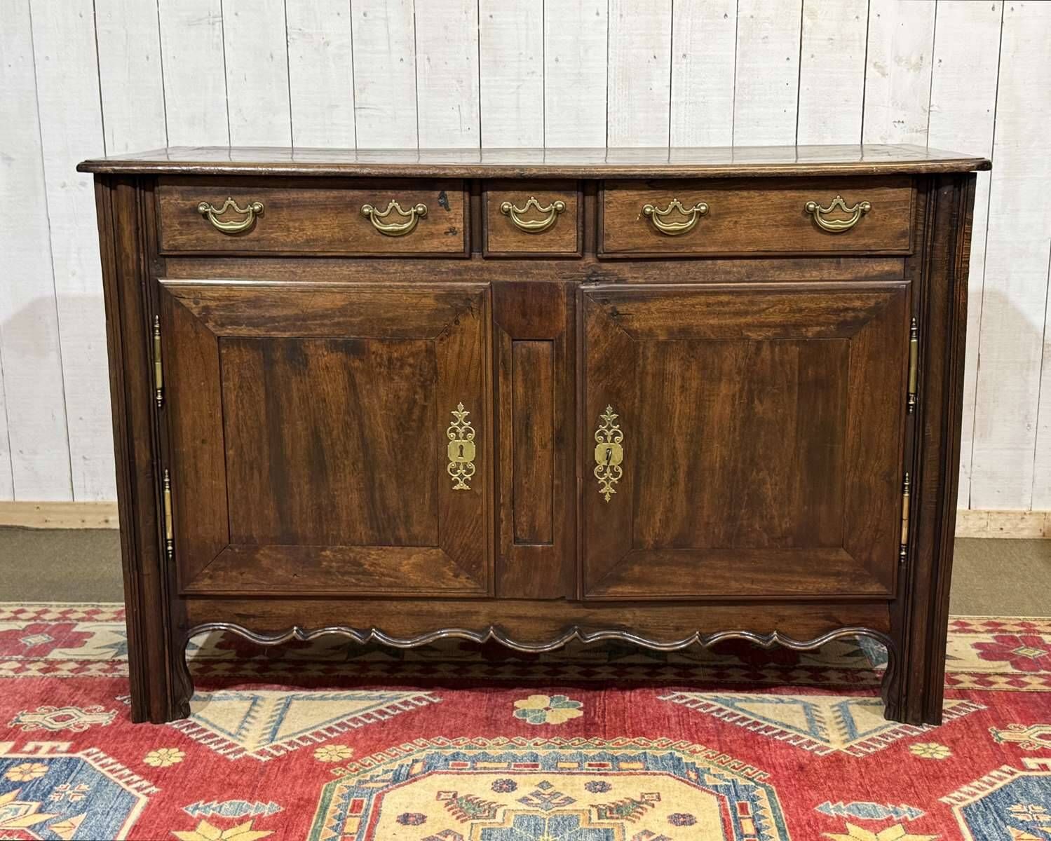 Malouin buffet in mahogany and poplar from the 19th century
