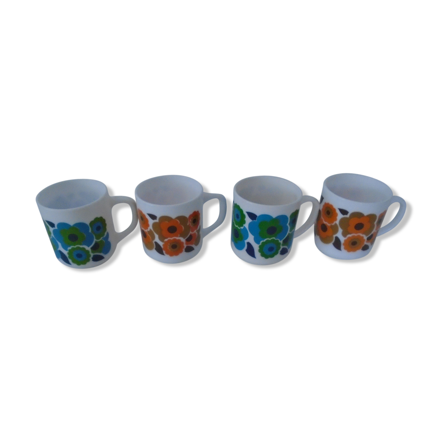 4 mugs flowers lotus blue & orange arcopal vintage