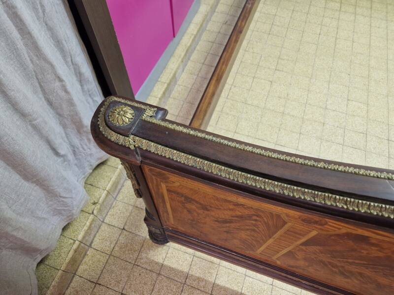 François Linke (1855-1943), marquetry veneered wooden bed in Louis XVI style