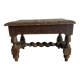 Ancien tabouret bas en bois tourné et gravé