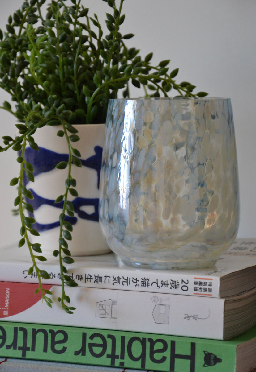 Vase with iridescent pattern