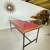 Vitrine sur table 1950