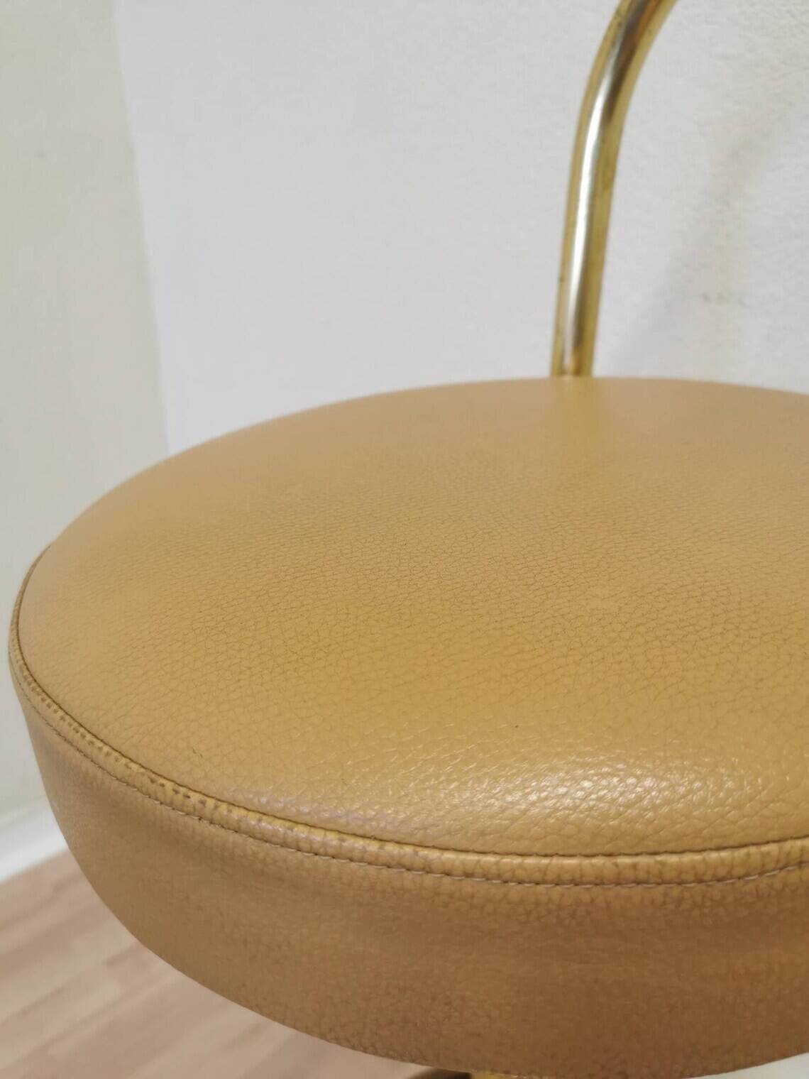 Tabouret de bar en laiton et cuir, Italie milieu XXème