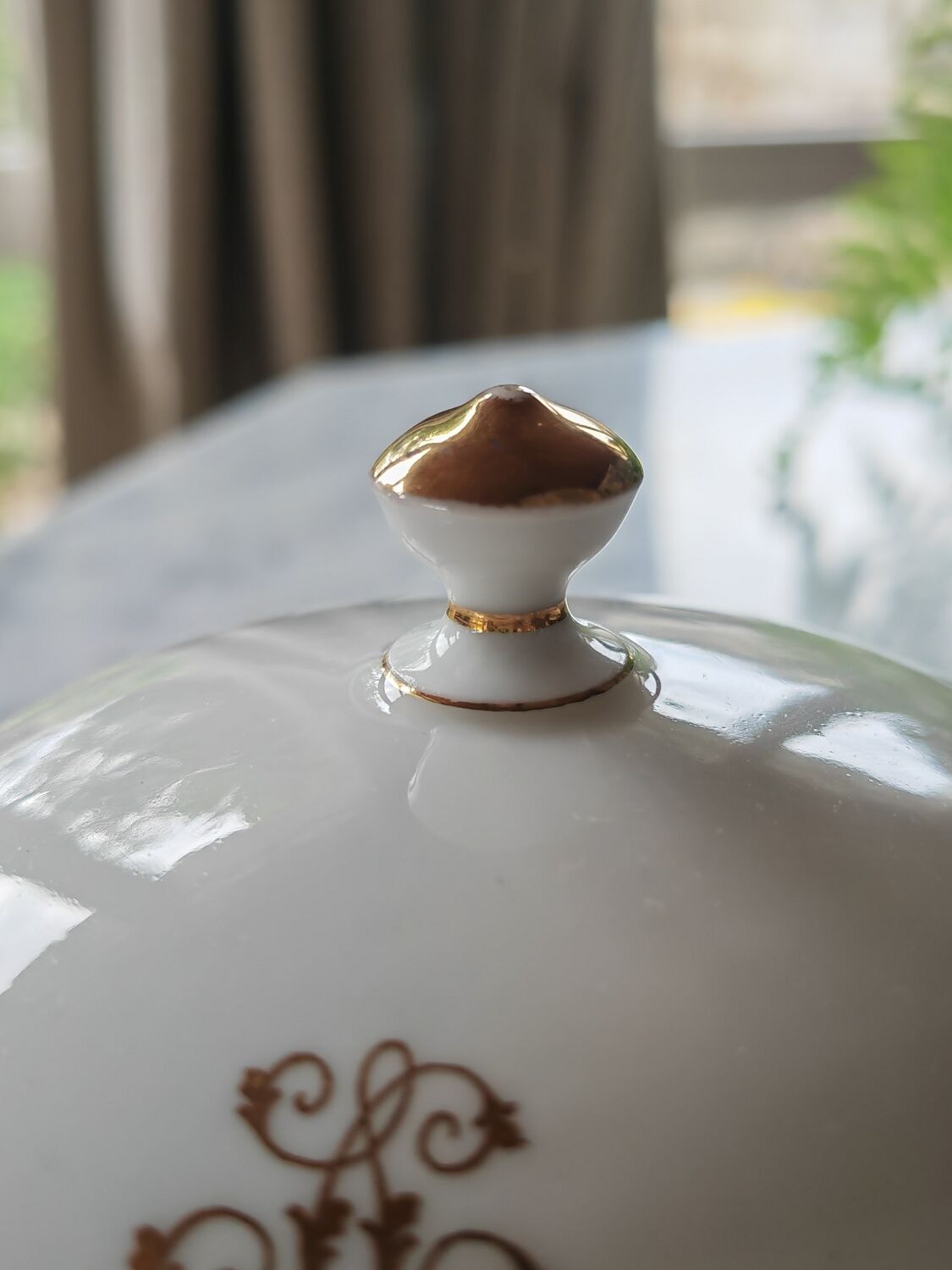 Paris porcelain sugar bowl