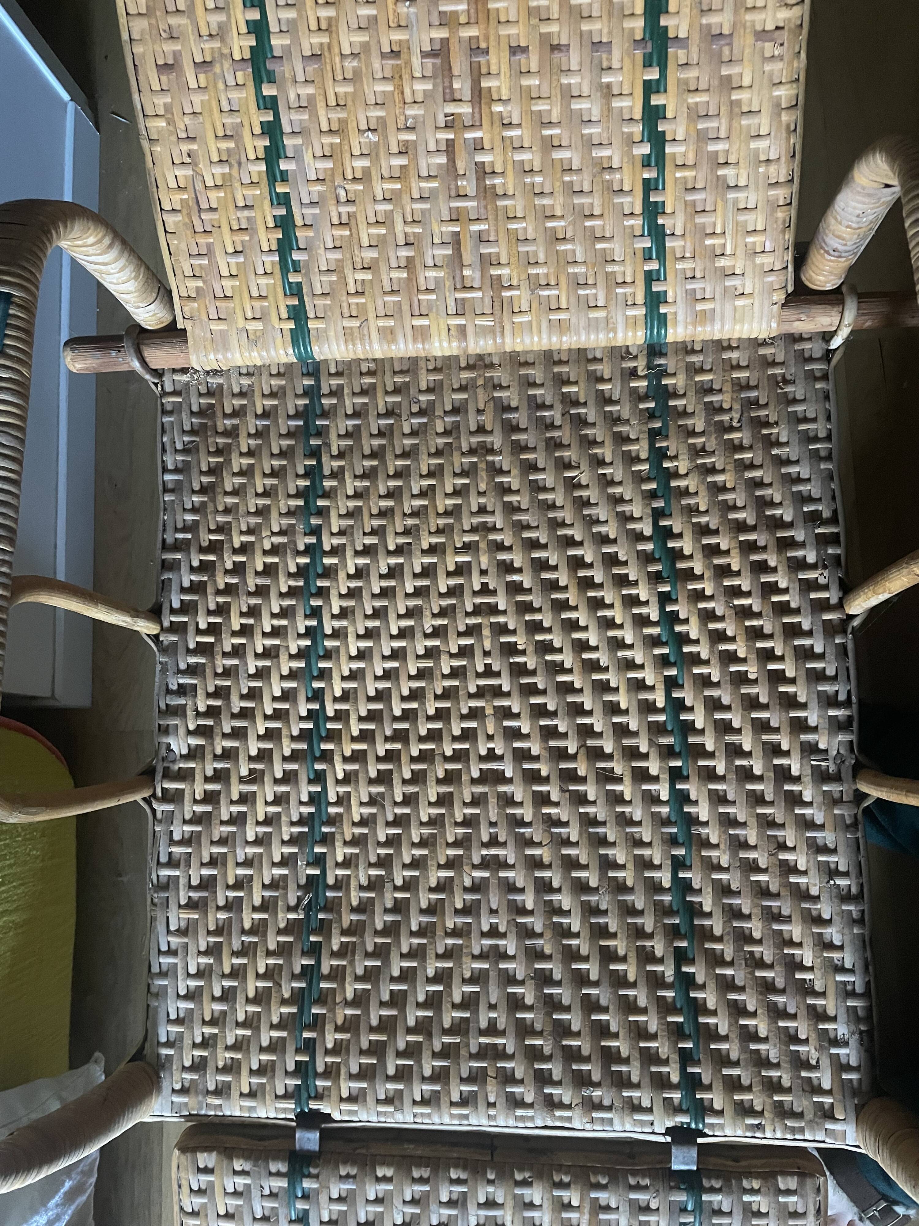 Early 20th century wicker chaise longue