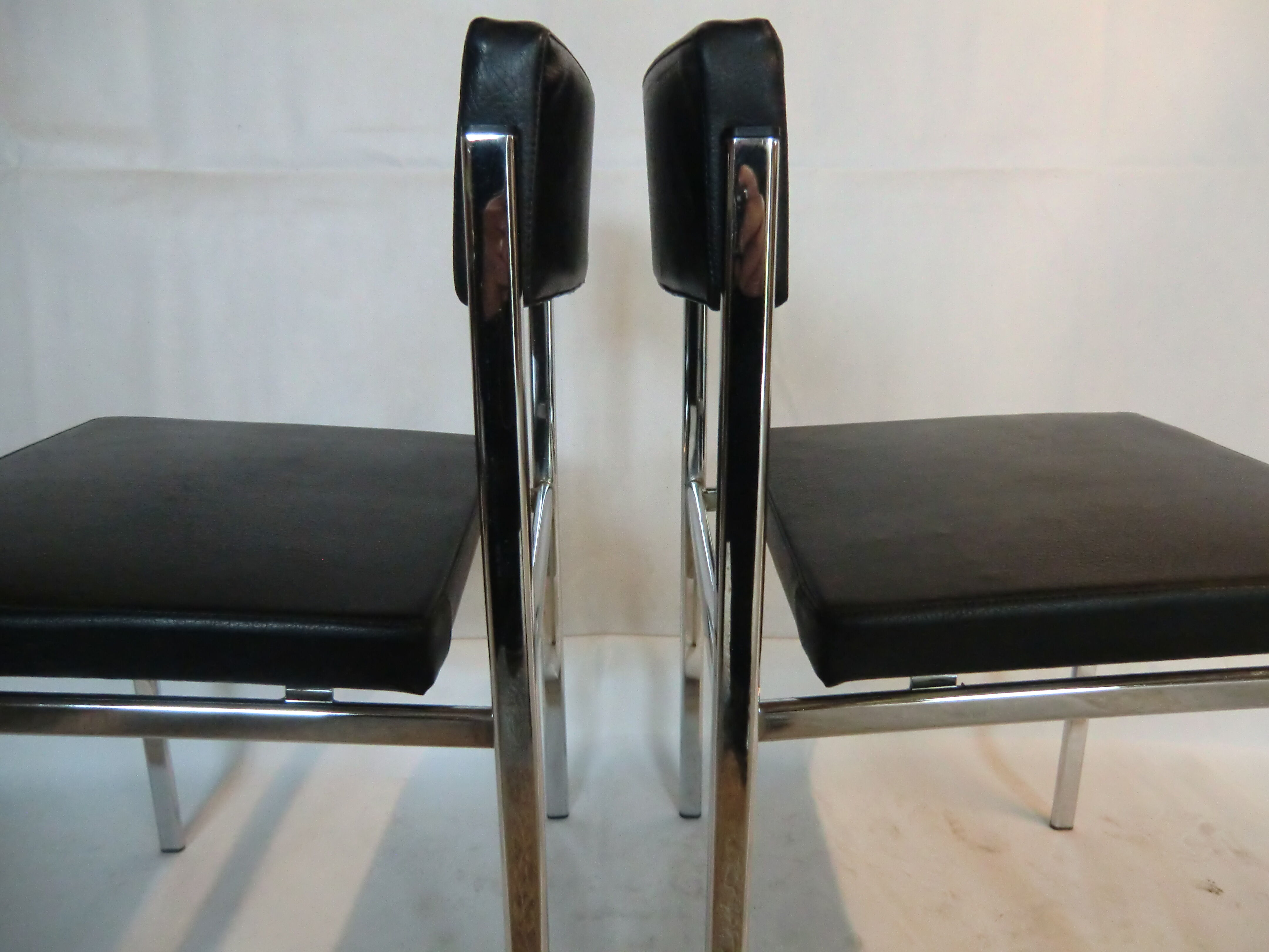 Pair of chairs 60s airborne