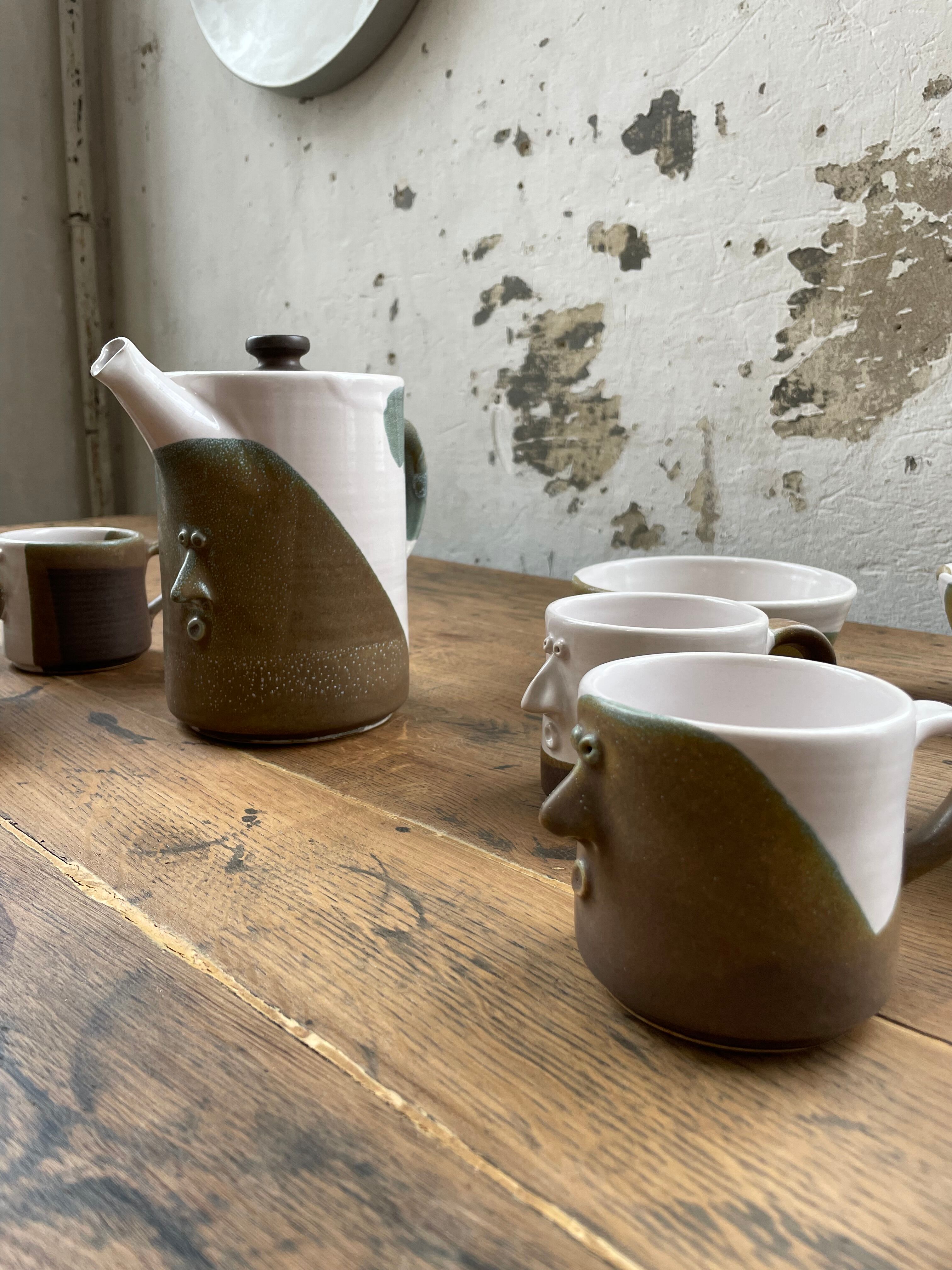 Anthropomorphic ceramic teapot, cups and bowl set