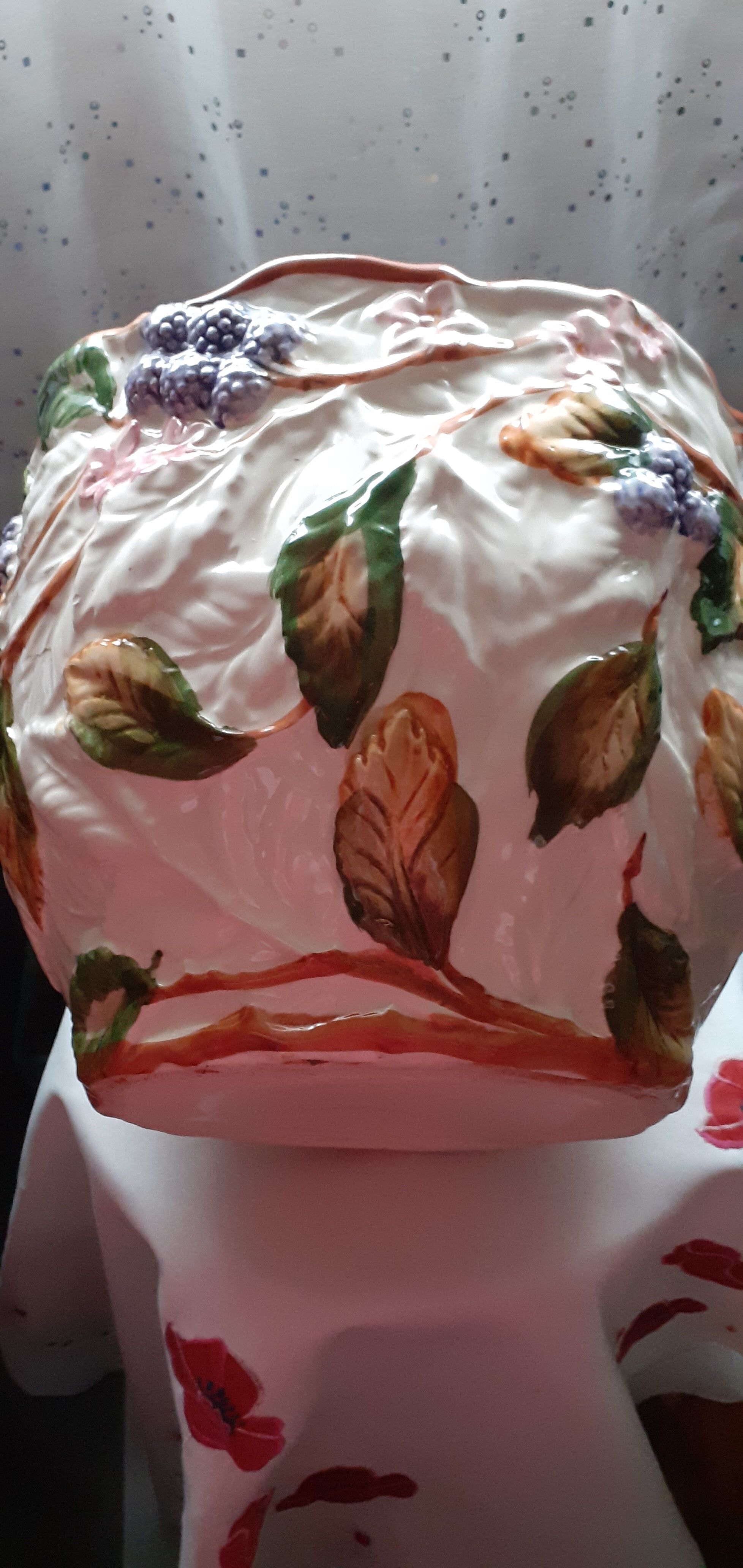 cache pot slurry fruits and flowers ceramic