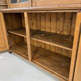 Large two-part display case (renovated)