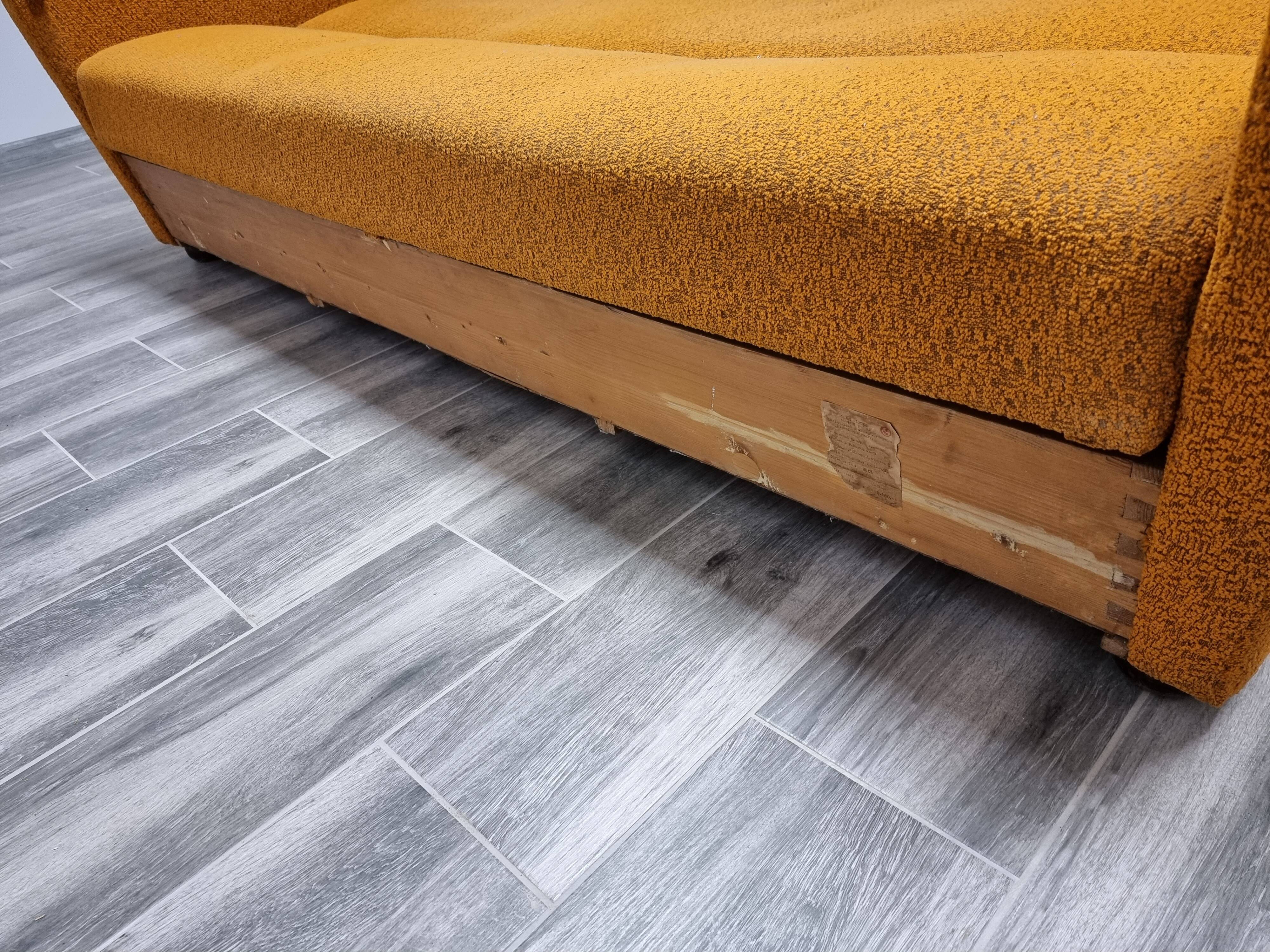 Sofa by Jindrich Halabala