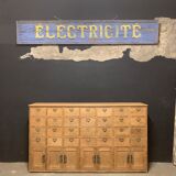 Notary's trade furniture with oak valve