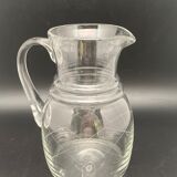 Carafe and stemmed glasses service