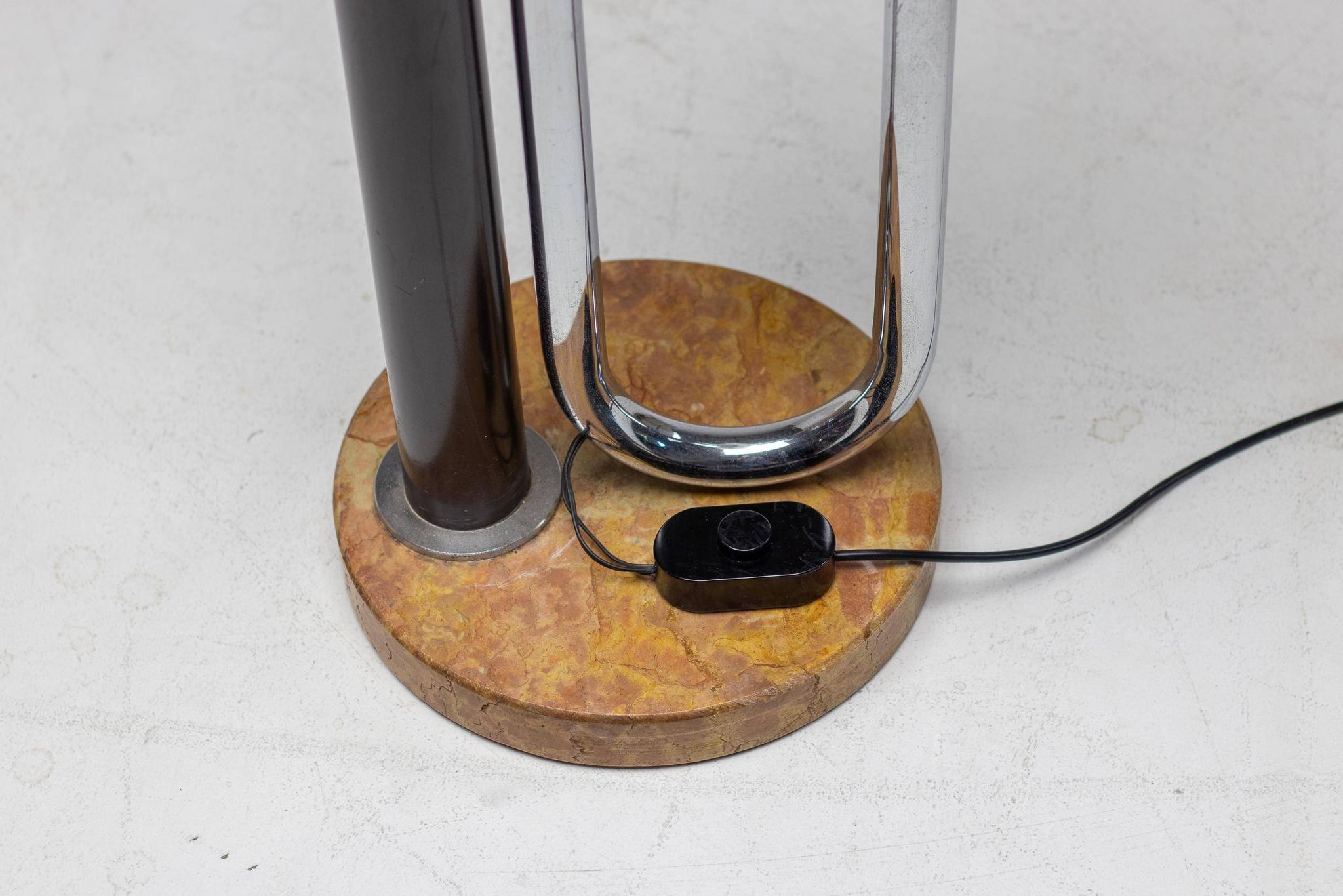 Modern Murano glass floor lamp from the mid-20th century by Carlo Nason for Mazzega.