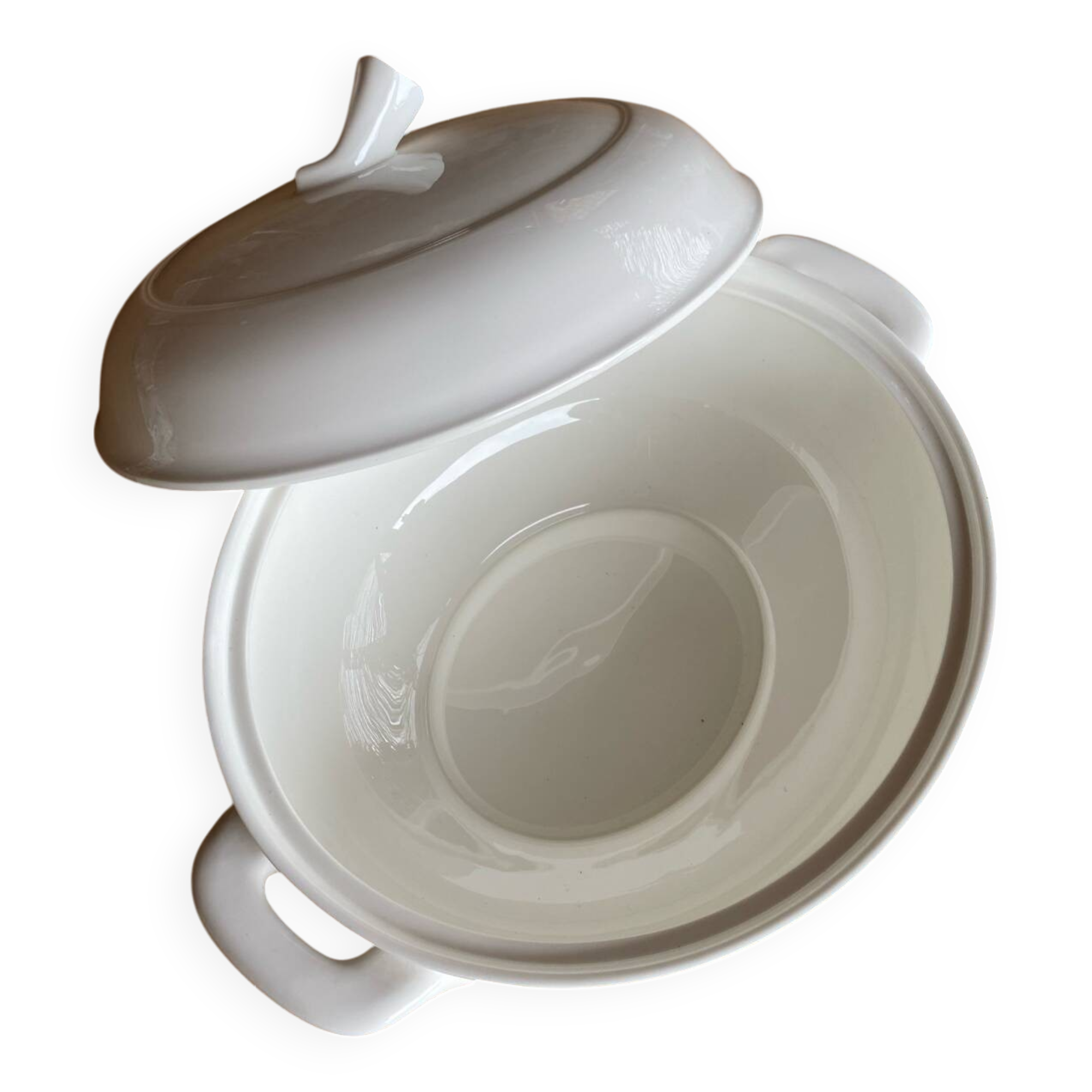 Royal Canterbury Anna fine bone china tureen or dish