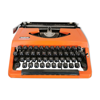 Machine à écrire Vintage Brother 210 orange