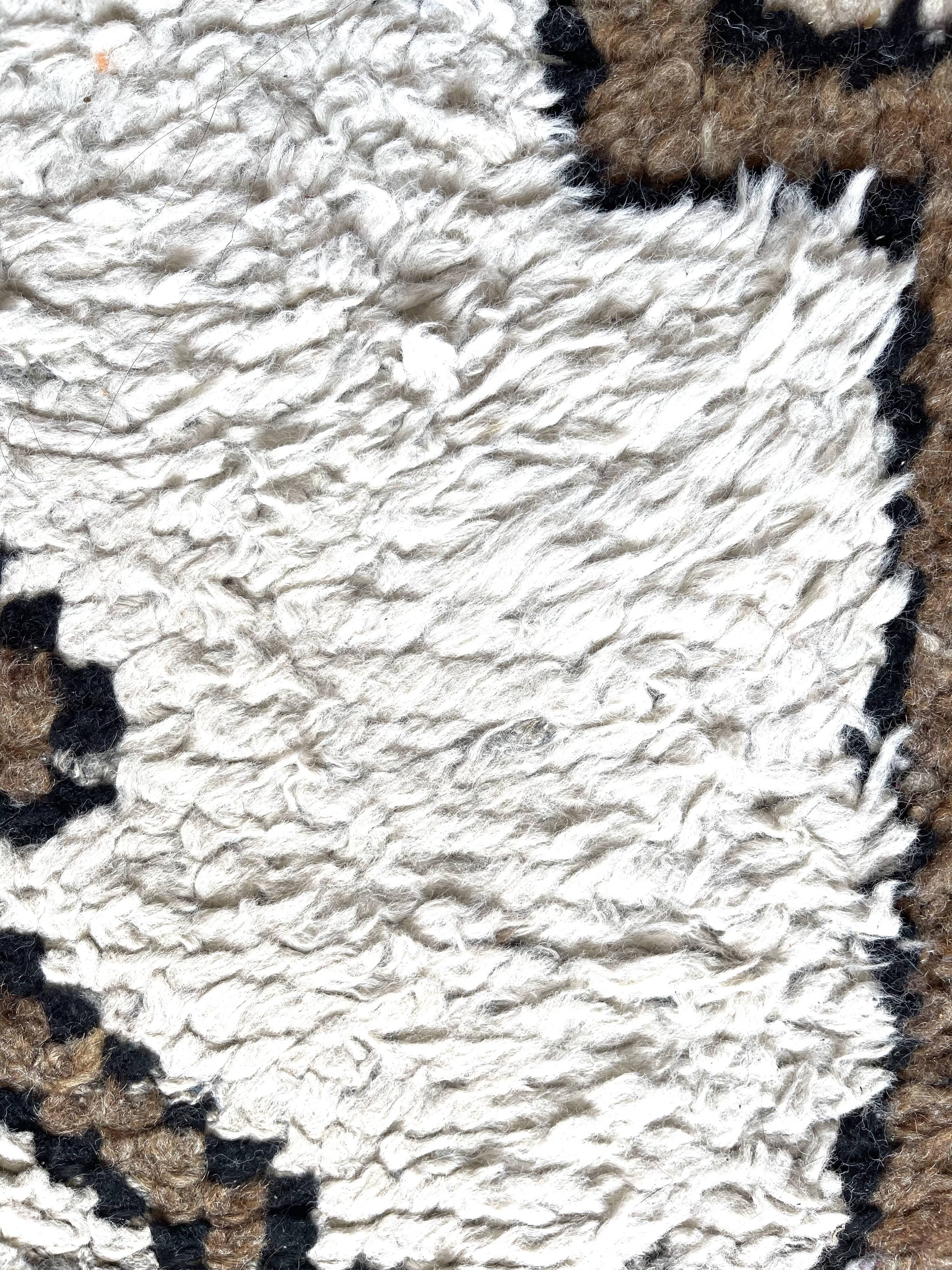 Berber wool carpet 160x70cm