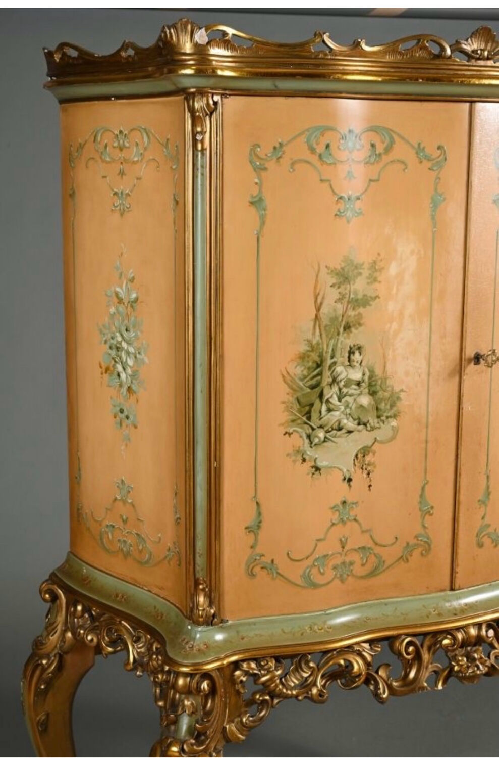 Dressing table in Italian baroque style made of painted wood…
