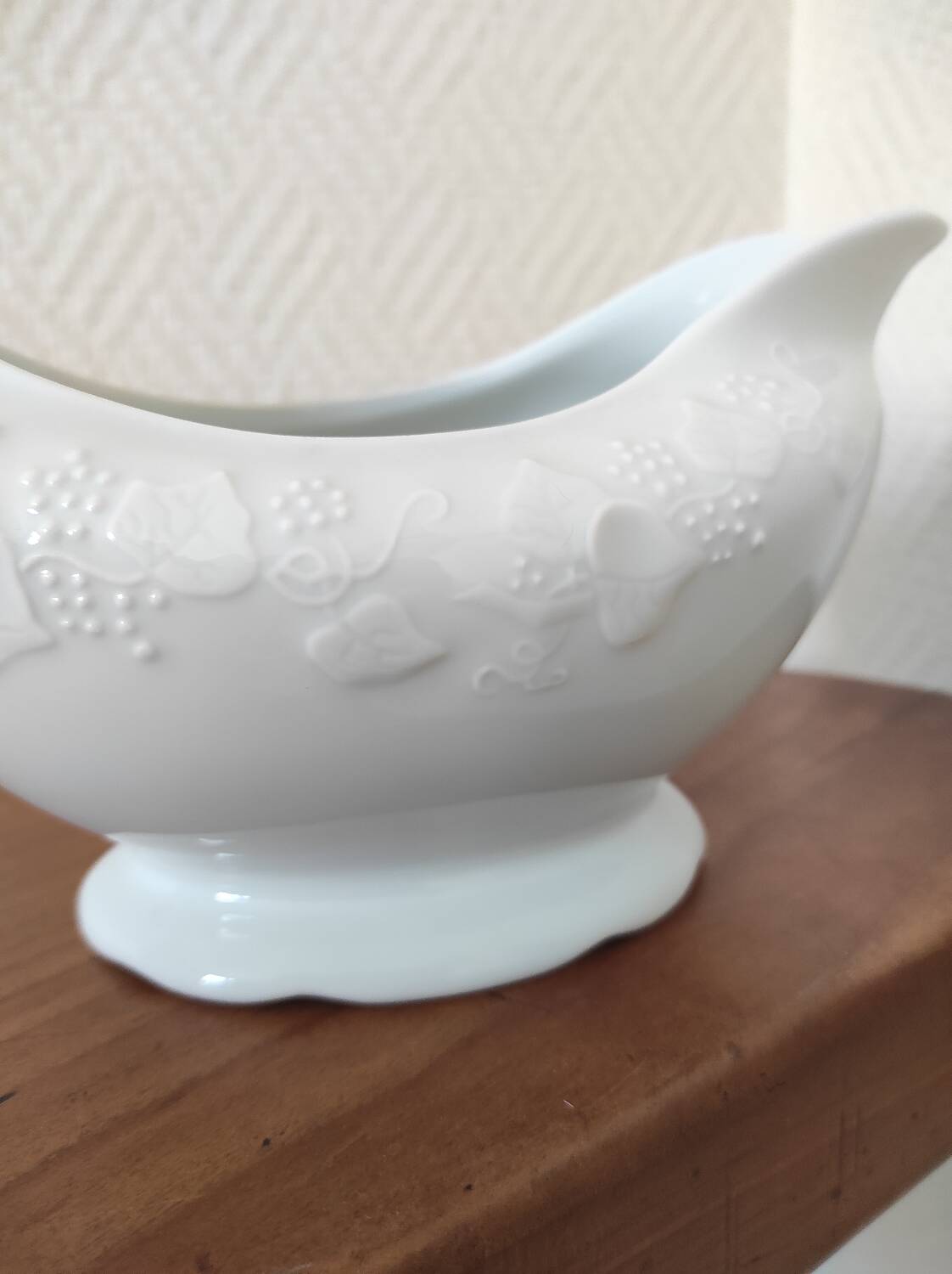 'Wild Ivy' Sauceboat