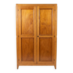 Armoire parisienne des