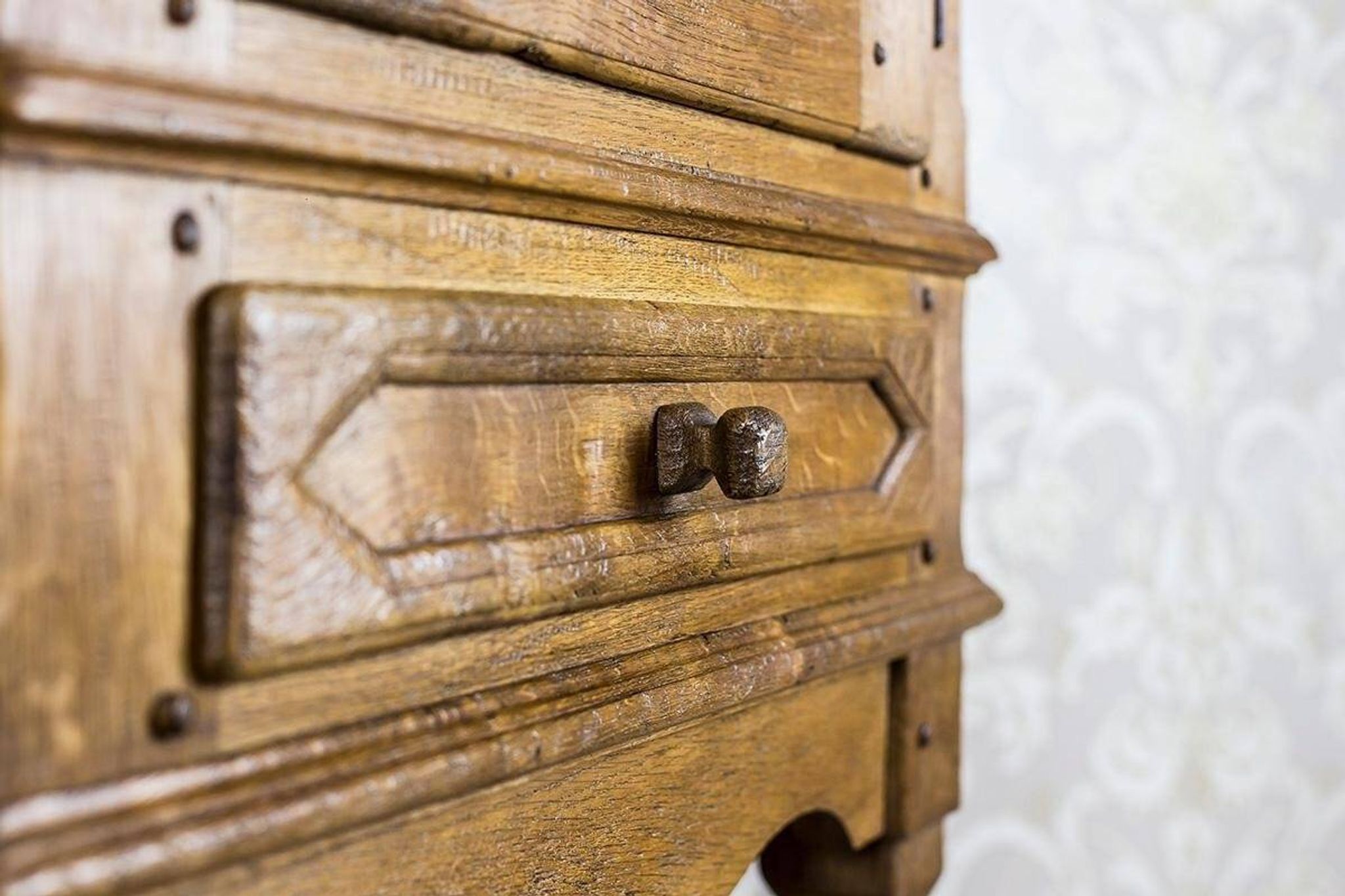 Cabinet en chêne rustique du 19ème siècle, années 1890
