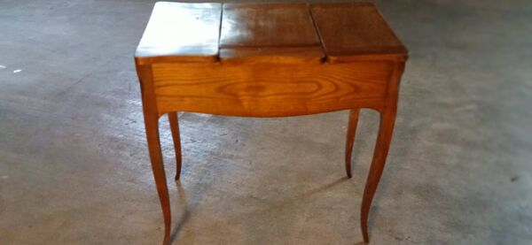 Coiffeuse Ecritoire d'Epoque en fruitier de style Louis XV.