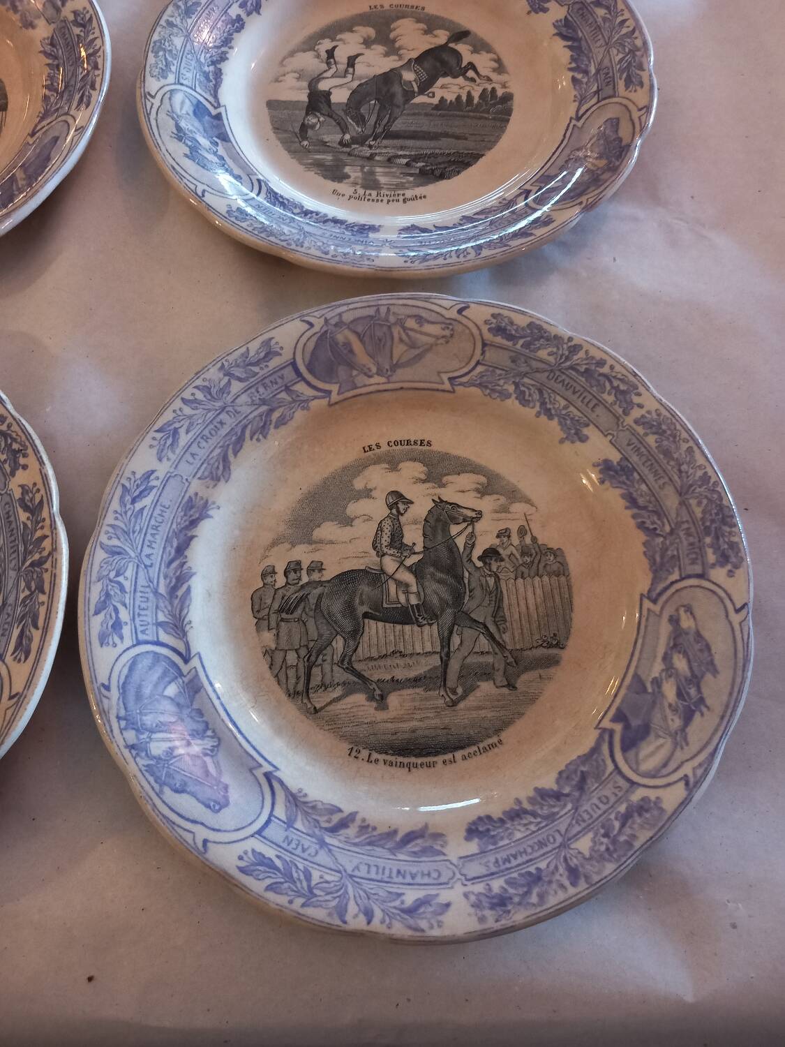 6 Talking plates. Old races