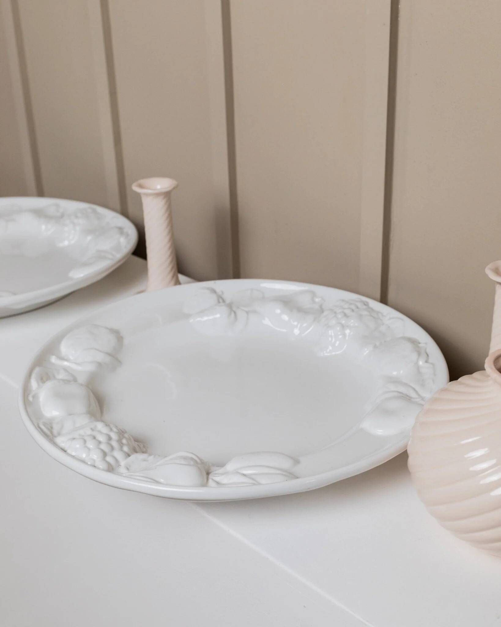 Set of 2 White Ceramic Plates with Sculpted Fruit Relief – Vintage Italy 1980s Mid-Century Decor