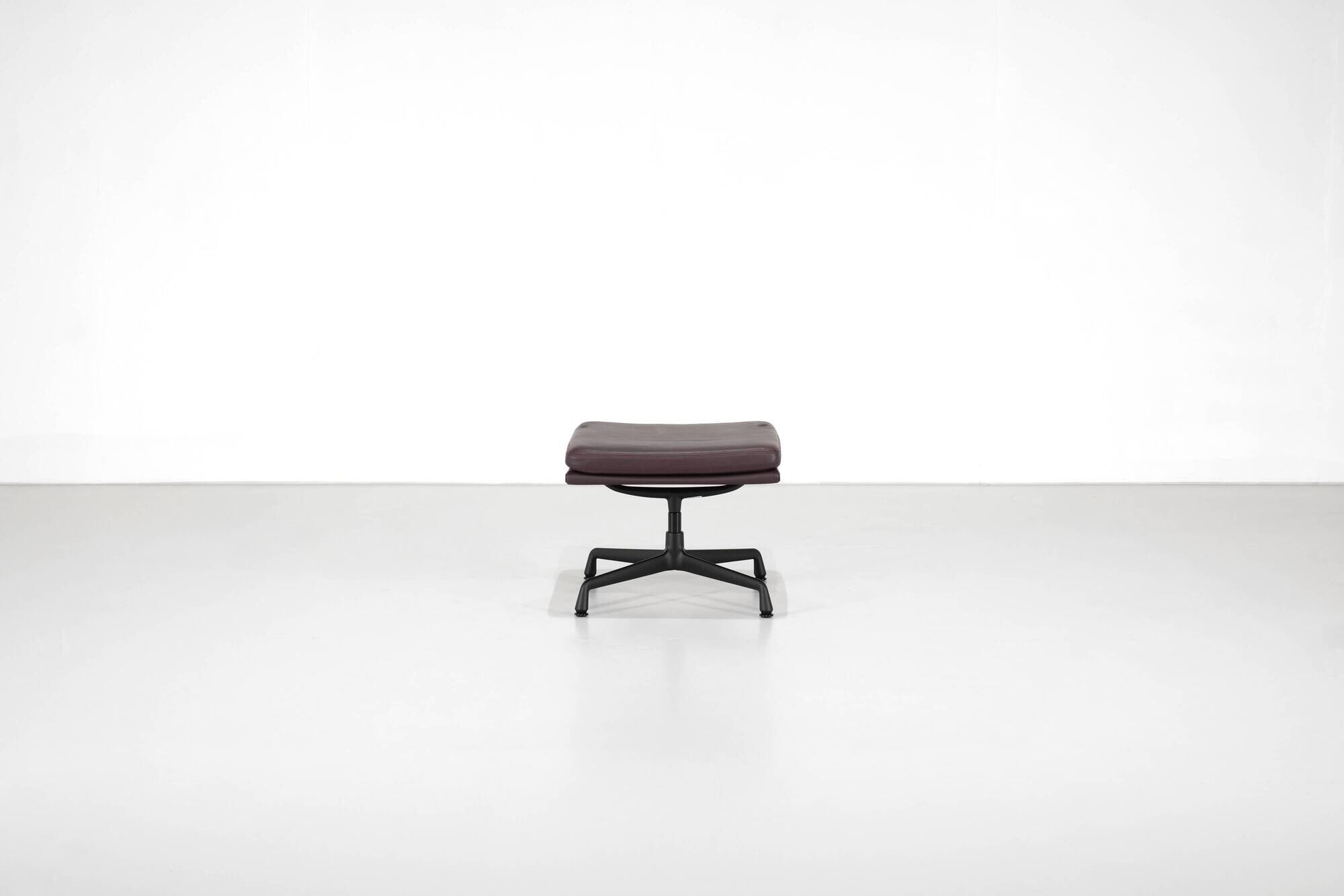 Ottoman Stool "EA 223" designed by Charles and Ray Eames for Vitra, Condition