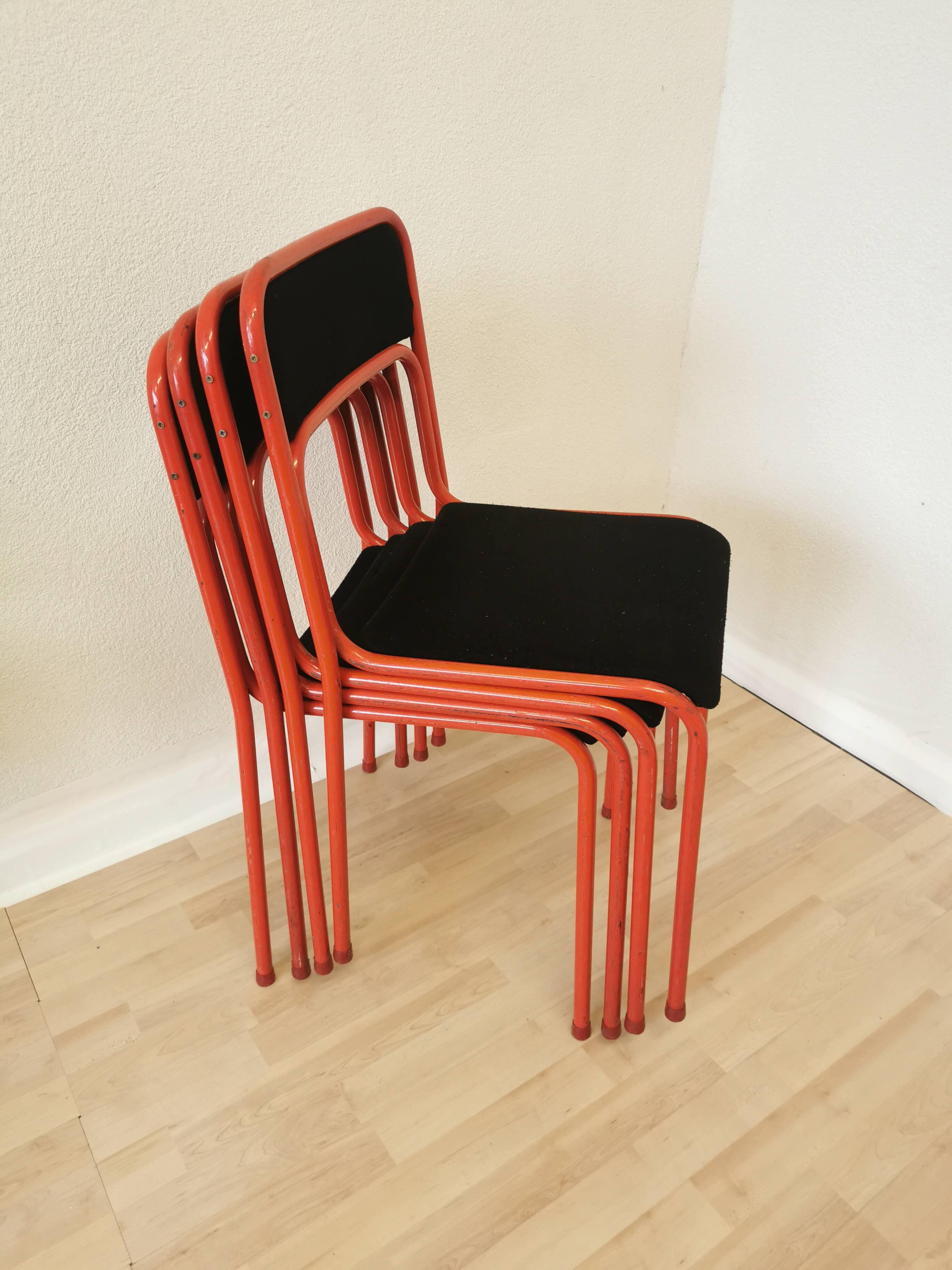 Set of 4 1970s Red & Black Metal Chair: Space Age Stackable Dining Chair
