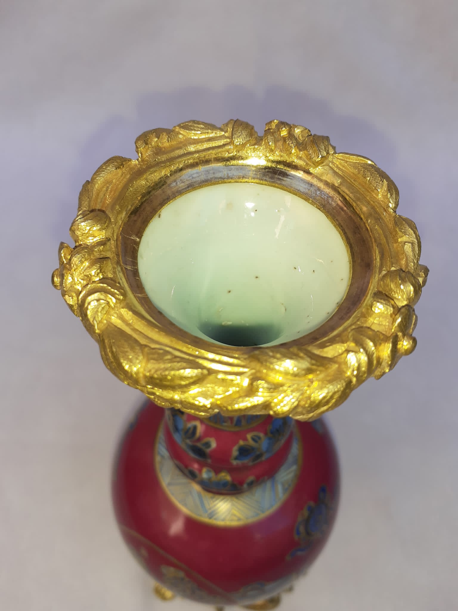 Vase XIX siècle en porcelaine
