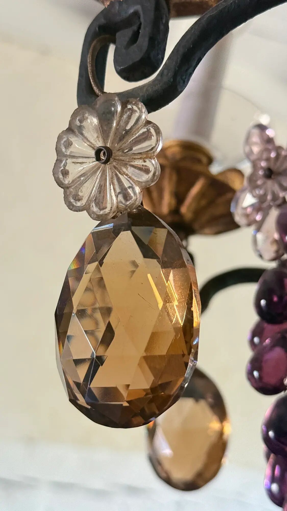 Lustre with pendants and glass fruits, Maison Baguès, six lights