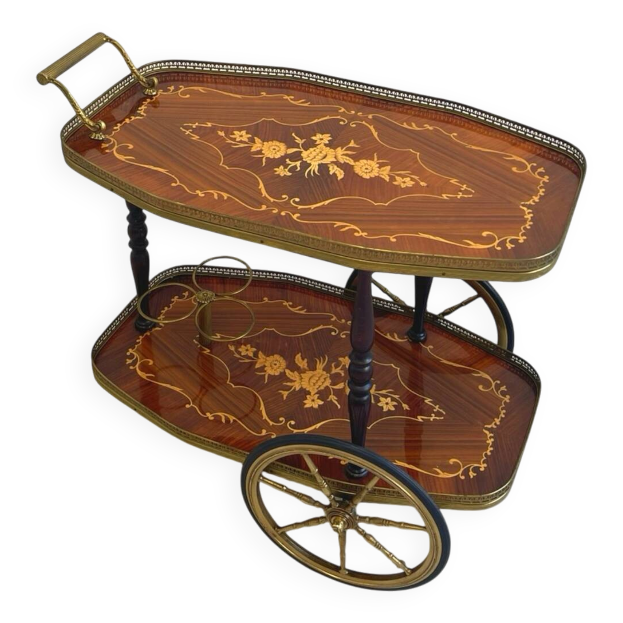 Chariot de bar en marqueterie de style Hollywood Regency italien présente des motifs floraux complexes.