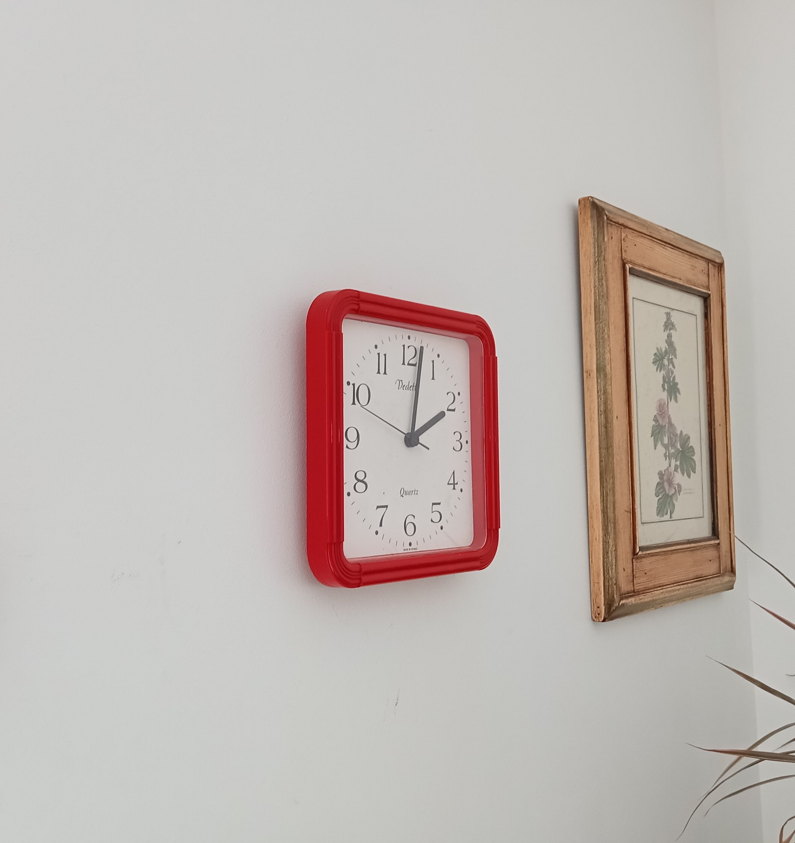 Vintage wall clock Featured 70s/80s