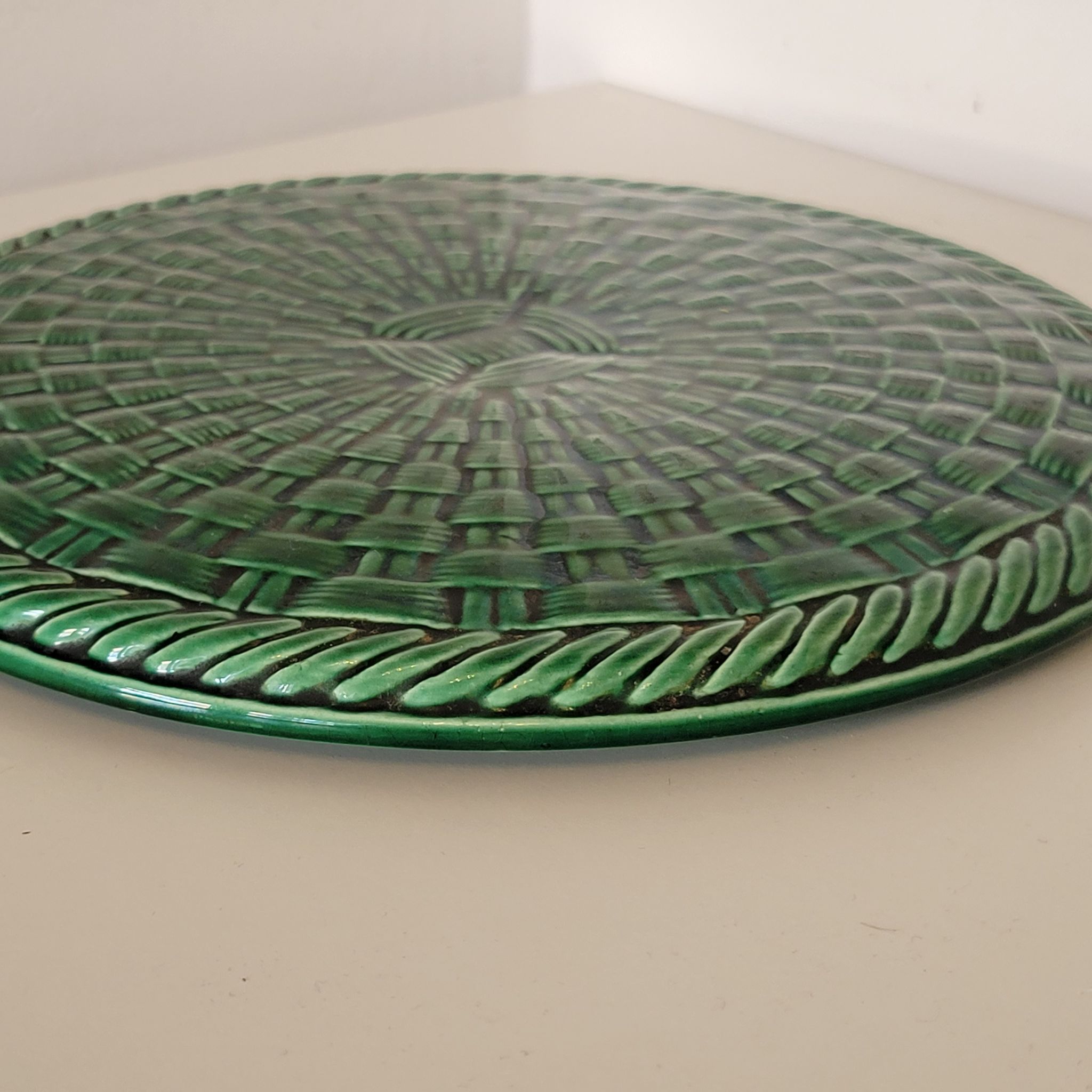 Vintage ceramic braided model tablecloth