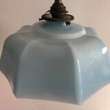 Blue opaline suspension