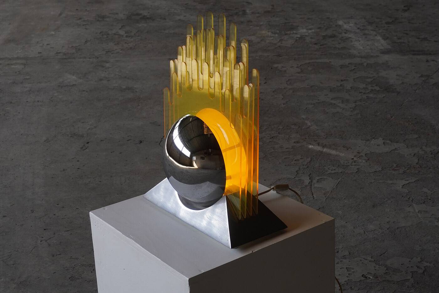 Sergio Giobbi and Patrizia Innocenti for Metalmobili 'Sfera' table lamp, Italy 1970s