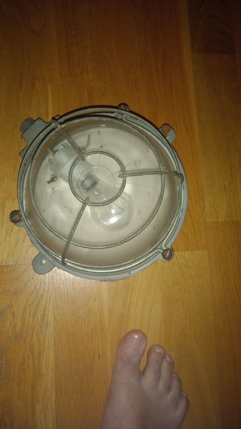 Industrial wall light