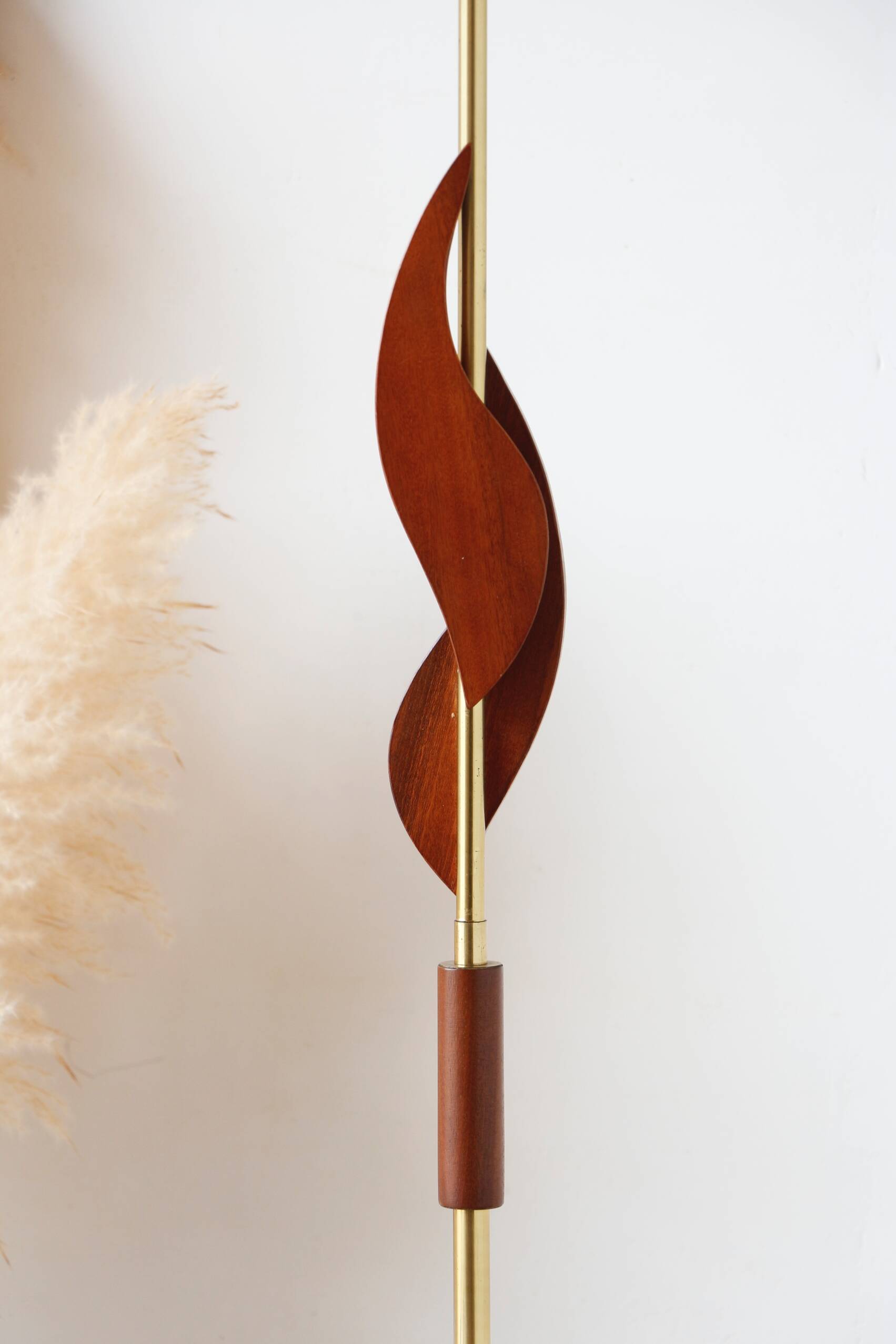 Teak and brass vintage Scandinavian floor lamp 1960 | Bakelite