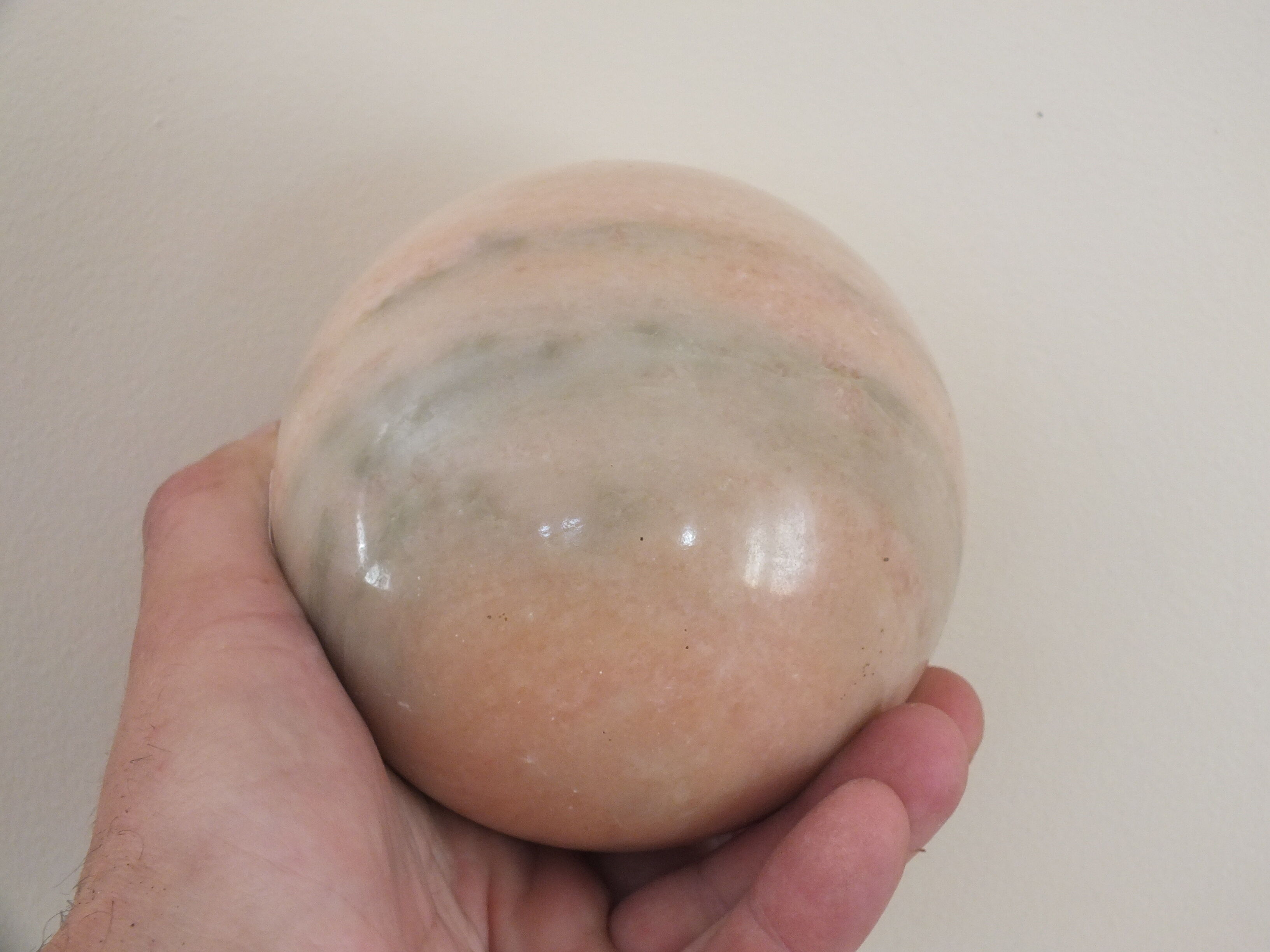 Boule ou sphère minérale décorative en marbre n°7